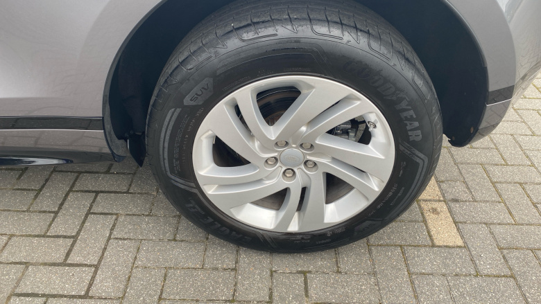 Land Rover Range Rover Evoque 2.0 D150 R-Dynamic 5dr 2WD Diesel Hatchback